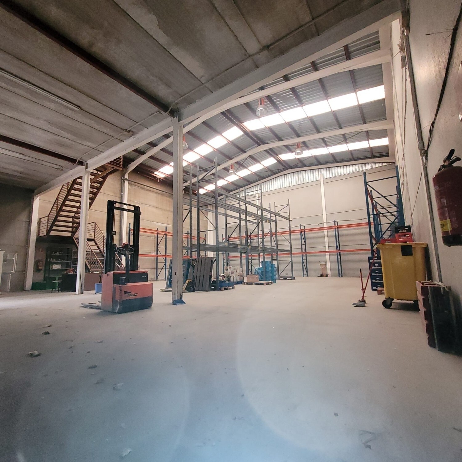 Industrial in Fuente el Saz de Jarama, Madrid for sale Interior Photo- Image 1 of 3