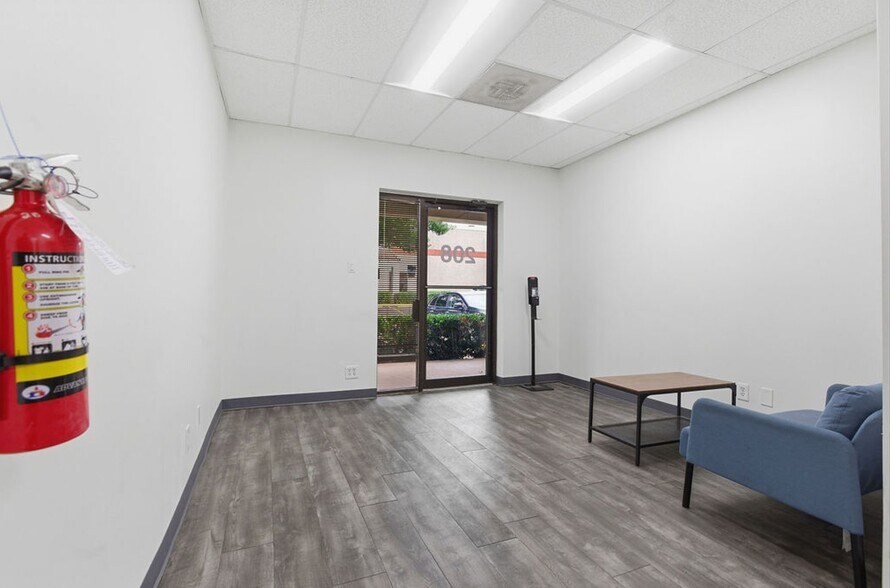 1300 E Arapaho Rd, Richardson, TX à louer - Photo intérieure - Image 3 de 7