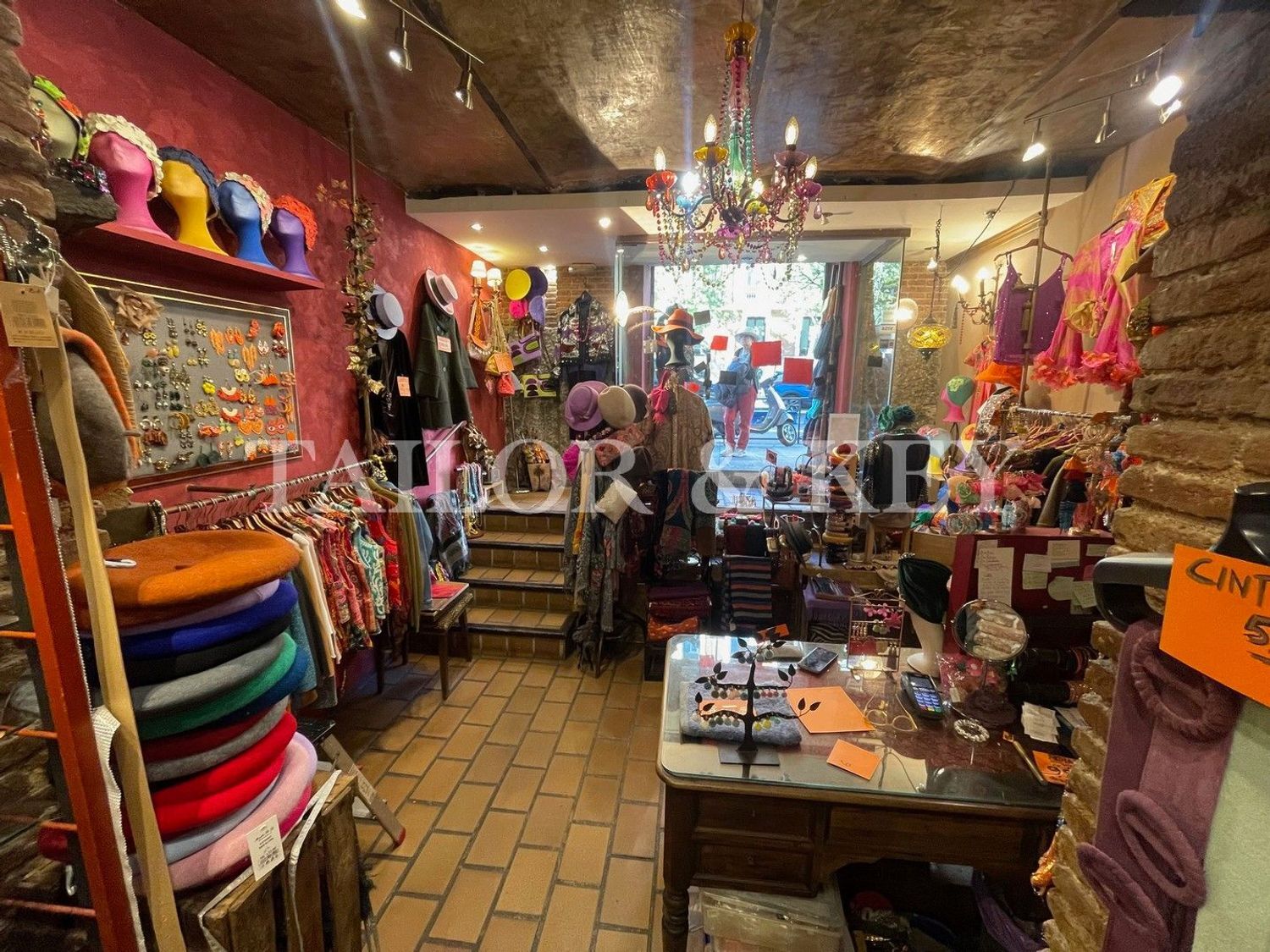 Retail in Madrid, Madrid for lease Interior Photo- Image 1 of 7