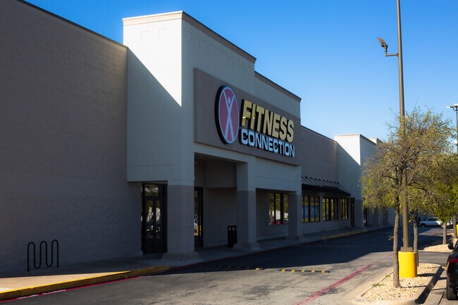 More details for 3544-3624 Forest Ln, Dallas, TX - Retail for Lease