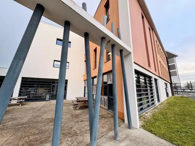 Bureau dans Nantes à louer - Photo du bâtiment - Image 2 de 25