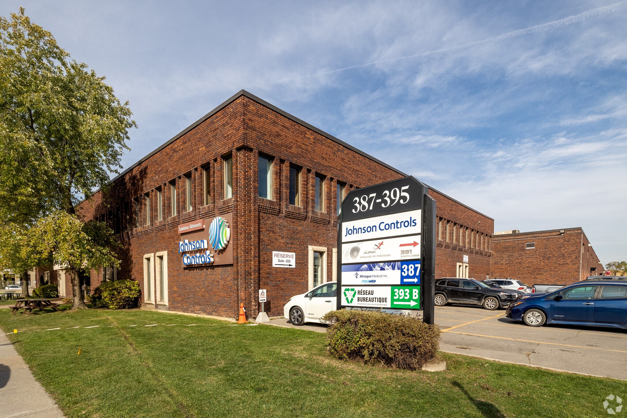 395 Av Sainte-Croix, Montréal, QC for lease Building Photo- Image 1 of 24