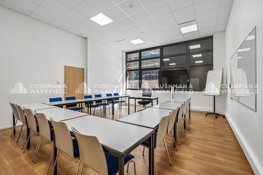 36 Rue Sergent Michel Berthet, Lyon for lease - Interior Photo - Image 3 of 16