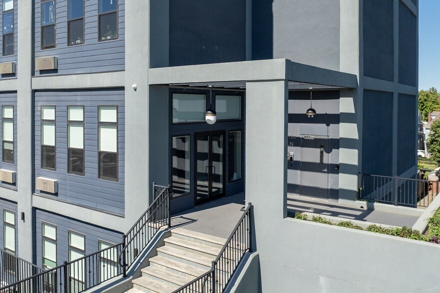 457 W Lincoln St, Easton, PA à vendre - Photo du bâtiment - Image 3 de 15