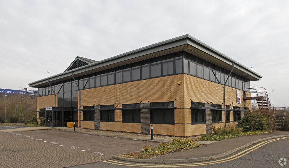 Kingfisher Way, Huntingdon for lease - Primary Photo - Image 1 of 3