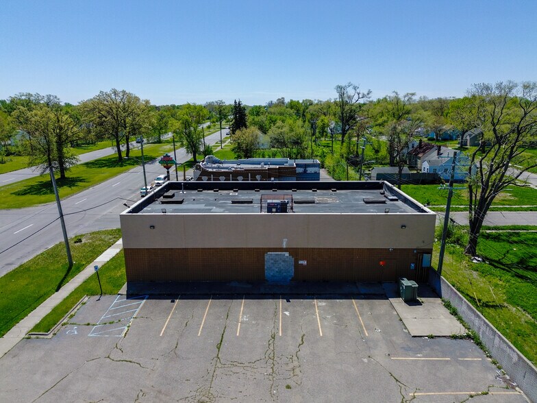 19701 Mound Rd, Detroit, MI à vendre - Photo du bâtiment - Image 2 de 5