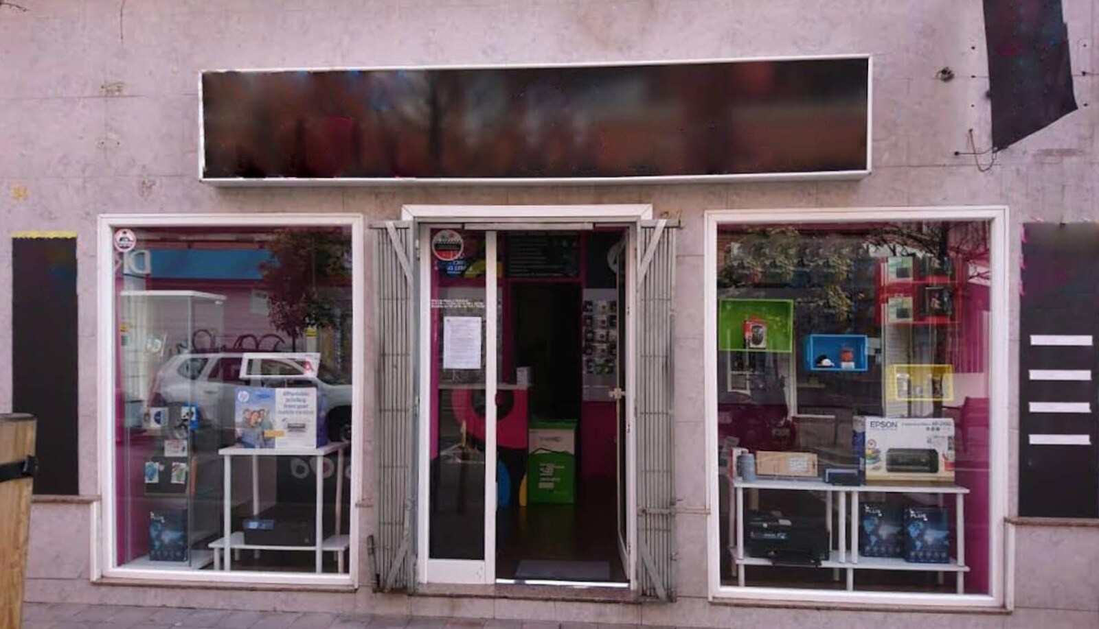 Retail in Cornellà de Llobregat, Barcelona for lease Interior Photo- Image 1 of 10