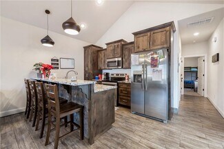 Plus de détails pour 424 N F St, Rogers, AR - Multi-résidentiel à vendre