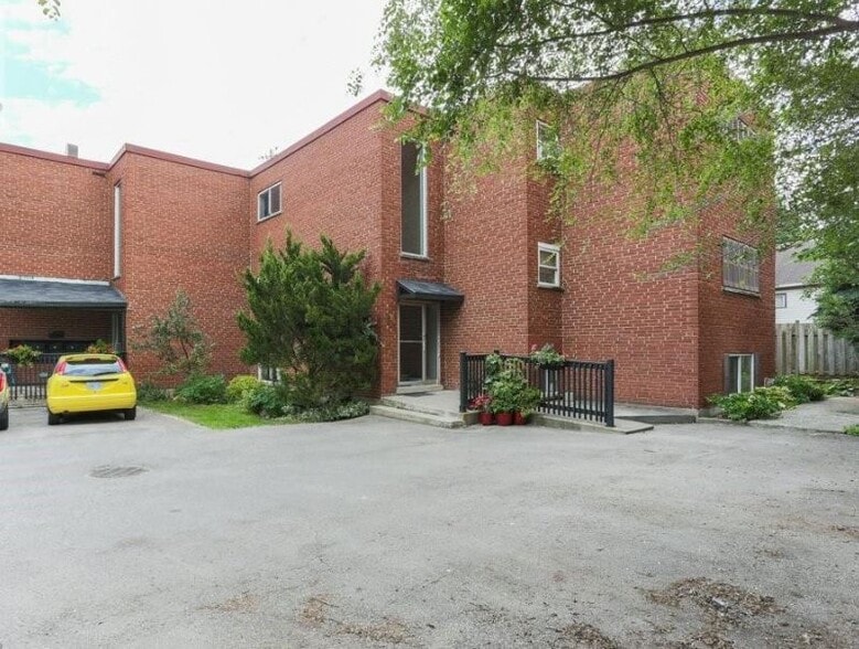 24 Brookside St, London, ON à vendre - Photo principale - Image 1 de 1