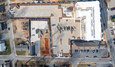 21501 Hickory St, Cornelius, NC for lease Building Photo- Image 1 of 9