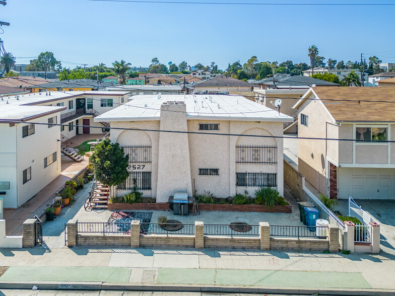 12527 Oxford Ave, Hawthorne, CA for sale - Building Photo - Image 1 of 1