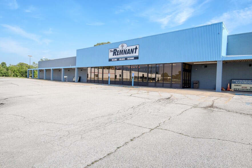 300-314 E Main St, Parsons, KS à vendre - Photo principale - Image 1 de 15