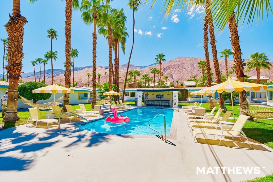 754 E San Lorenzo Rd, Palm Springs, CA for sale - Primary Photo - Image 1 of 4