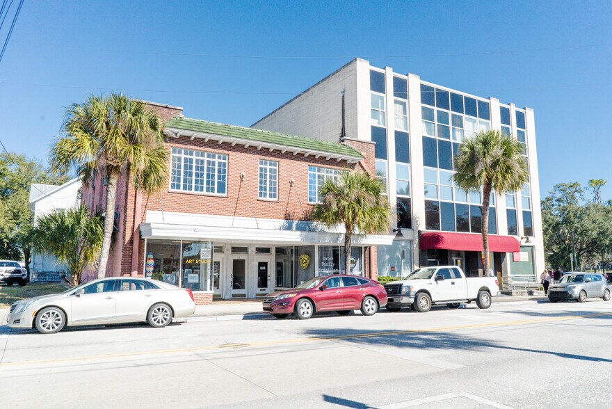 131 E New York Ave, Deland, FL à louer - Photo du bâtiment - Image 3 de 28