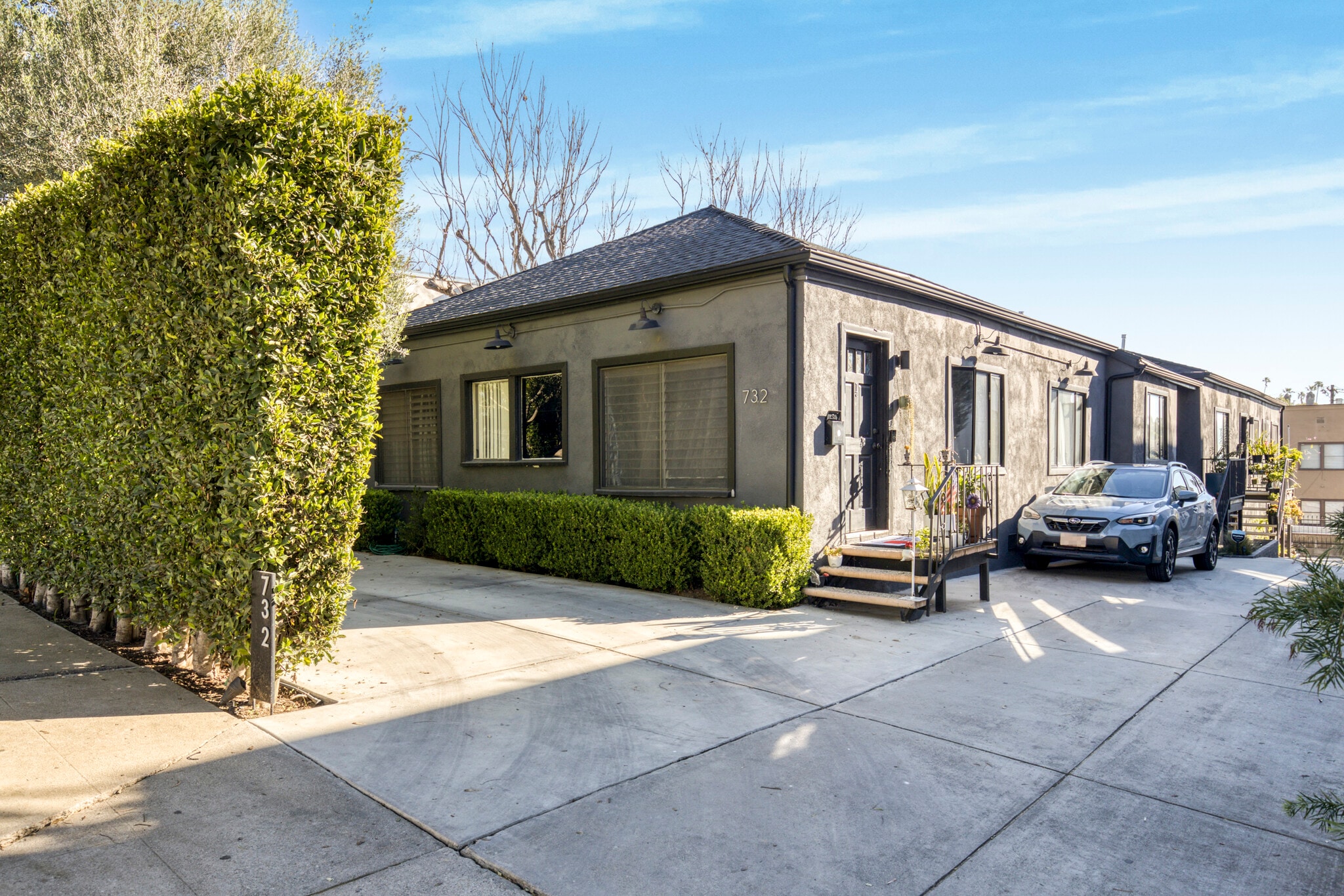 732 Robinson St, Los Angeles, CA for sale Primary Photo- Image 1 of 18