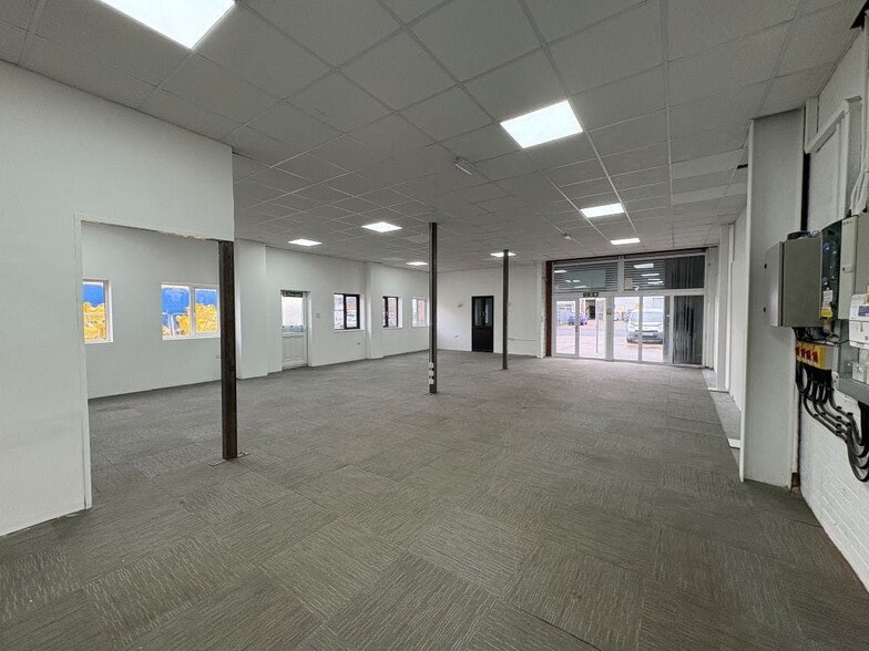 Telford Rd, Bicester à louer - Photo du bâtiment - Image 3 de 15