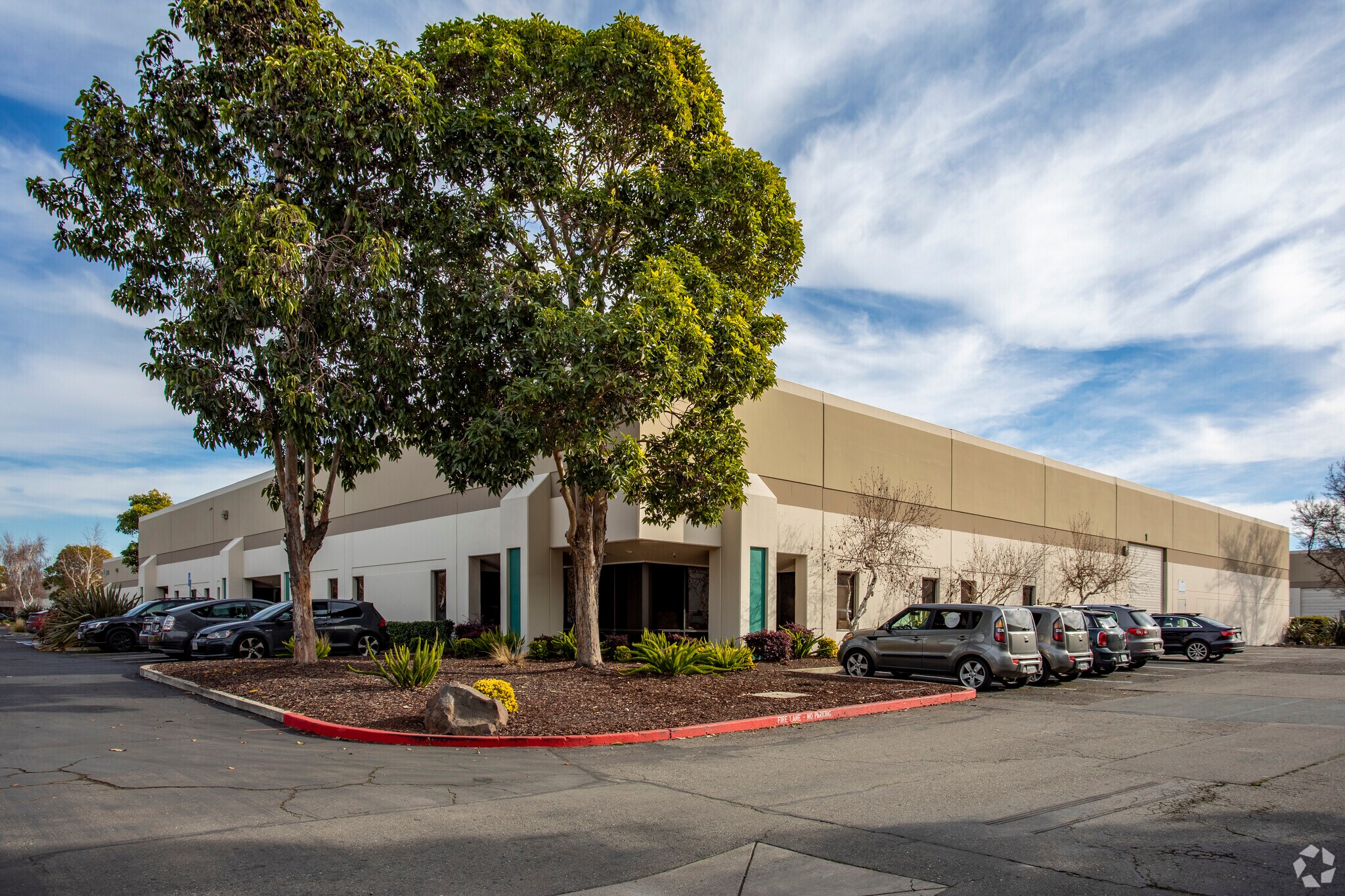 2220-2240 W Winton Ave, Hayward, CA à louer Photo principale- Image 1 de 7