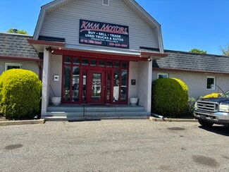 Plus de détails pour 81 W Hills Rd, Huntington Station, NY - Flex à vendre