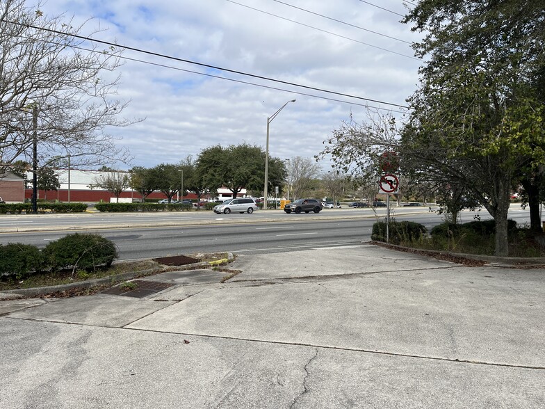 569 Blanding Blvd, Orange Park, FL à vendre - Photo du bâtiment - Image 3 de 68