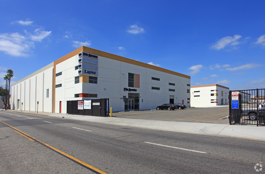 2825-2831 S Santa Fe Ave, Vernon, CA for lease - Primary Photo - Image 1 of 7