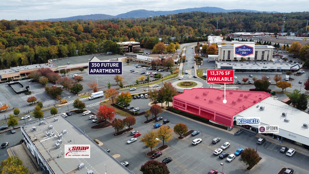 364-398 Hillsdale Dr, Charlottesville, VA for lease - Building Photo - Image 2 of 5