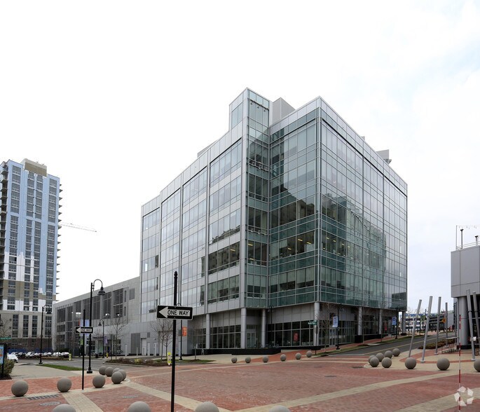 100 Washington Blvd, Stamford, CT à louer - Photo du bâtiment - Image 2 de 21
