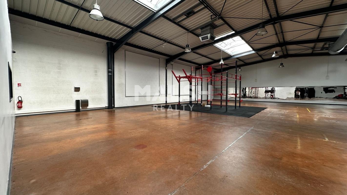 Industrial in Miribel for sale Building Photo- Image 1 of 13