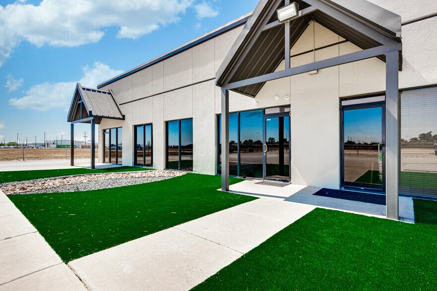 5023 Princeton Ave, Midland, TX à louer - Photo du bâtiment - Image 3 de 12