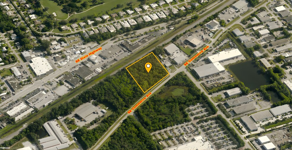 SE Commerce Ave, Stuart, FL à vendre - Photo du bâtiment - Image 2 de 5