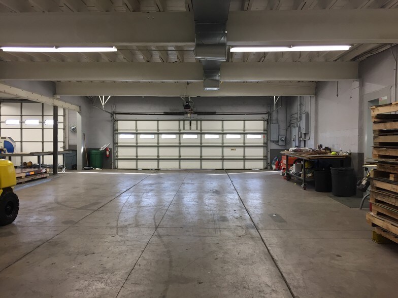 6600 Holabird Ave, Baltimore, MD à vendre - Photo intérieure - Image 2 de 8