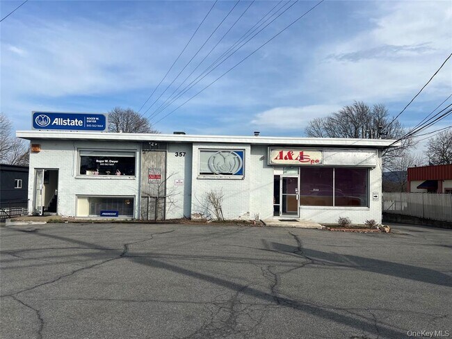 Plus de détails pour 357 Windsor Hwy, New Windsor Township, NY - Bureau/Commerce de détail à louer