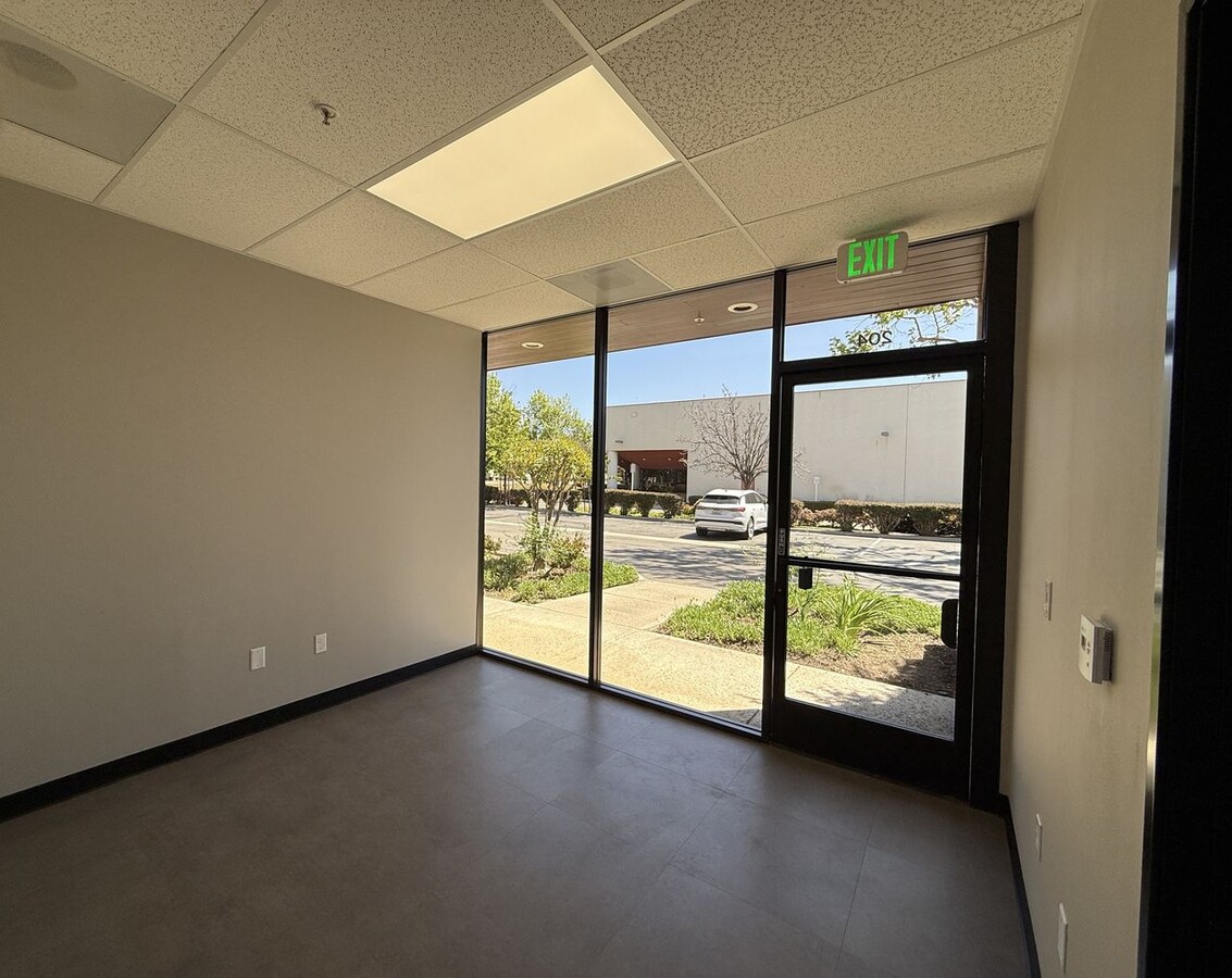 3222 Corte Malpaso, Camarillo, CA 93012 - Unit 204 -  - Interior Photo - Image 2 of 5