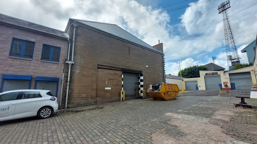 2C North Isla St, Dundee for lease - Building Photo - Image 2 of 3