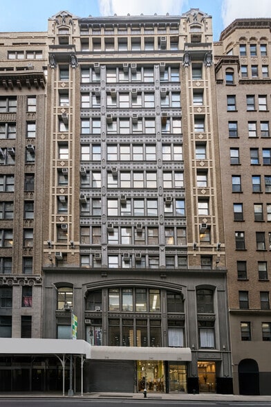 241 W 37th St, New York, NY for lease - Building Photo - Image 1 of 18
