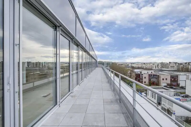 53 Rue Du Port, Nanterre à louer - Photo du bâtiment - Image 3 de 4