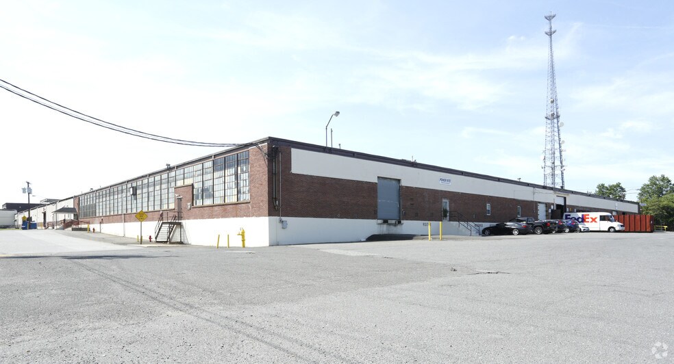 625 Jersey Ave, New Brunswick, NJ à louer - Photo du bâtiment - Image 2 de 5