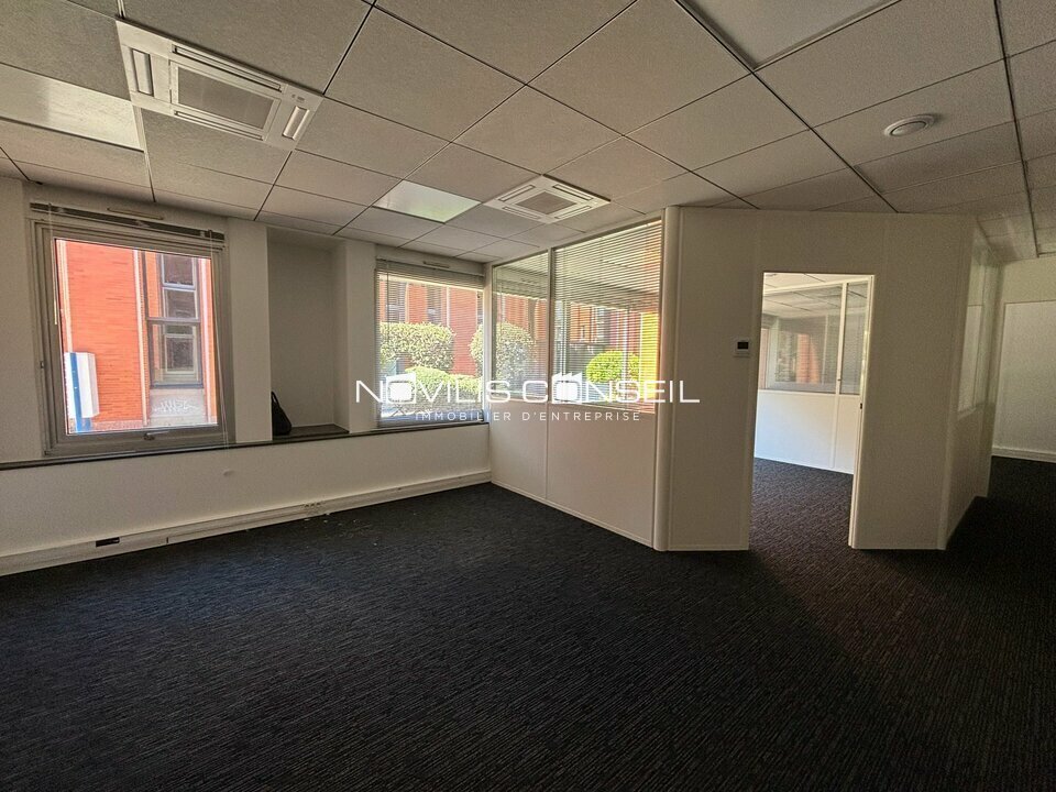Office in Labège for lease Interior Photo- Image 1 of 6