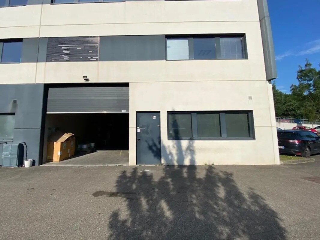 Bureau dans Brignais à louer Photo du bâtiment- Image 1 de 8