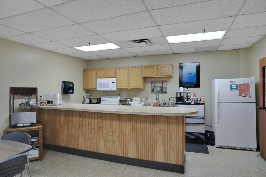 2145 Dennis St, Jacksonville, FL à louer - Photo du bâtiment - Image 3 de 15