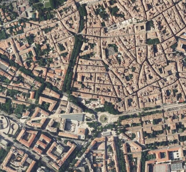 Commerce de détail dans Aix-en-Provence à louer - Photo du bâtiment - Image 3 de 6