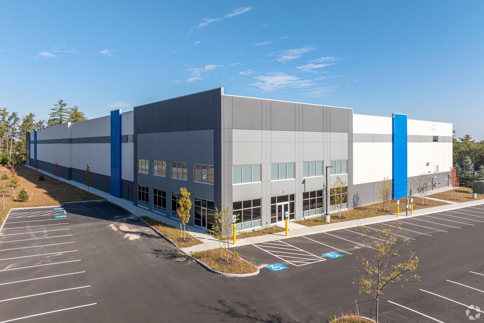 26 Jacks Bridge Rd, Londonderry, NH for lease Primary Photo- Image 1 of 6