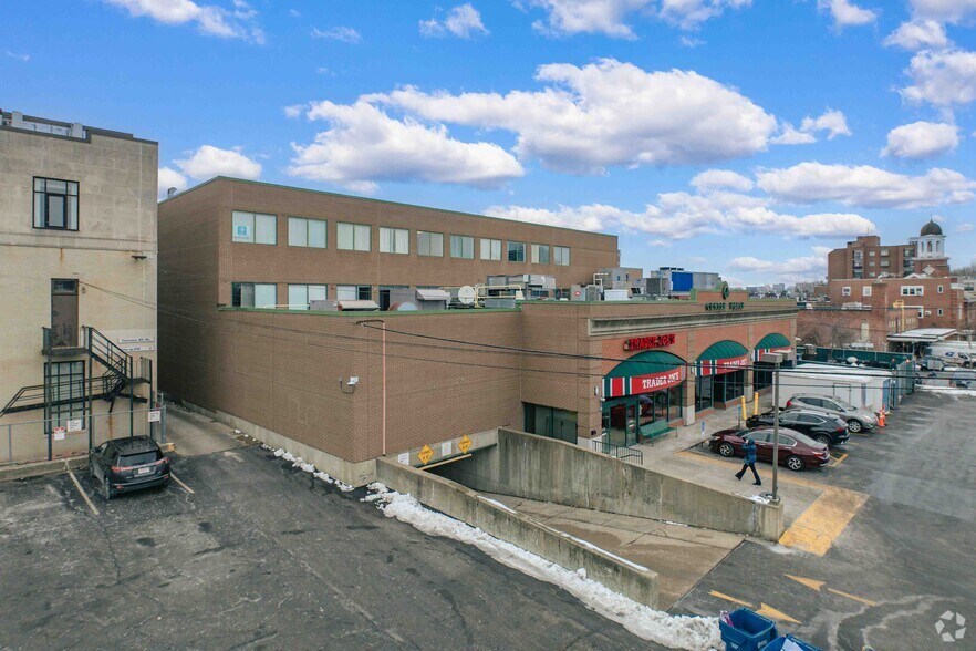 1309 Beacon St, Brookline, MA à louer - Photo du bâtiment - Image 3 de 5