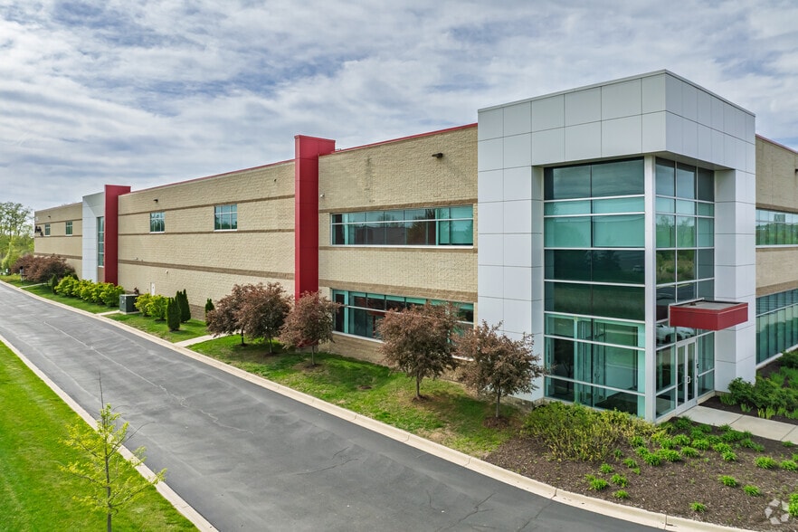 41150 Van Born Rd, Canton, MI for lease - Building Photo - Image 3 of 6