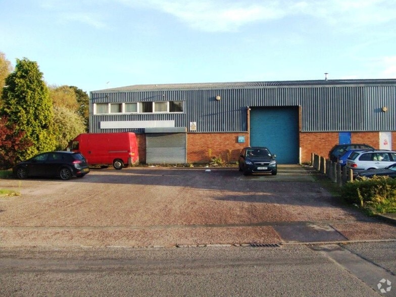 The Runnings, Ashville Trading Estate portfolio of 3 properties for sale on LoopNet.ca - Primary Photo - Image 2 of 15