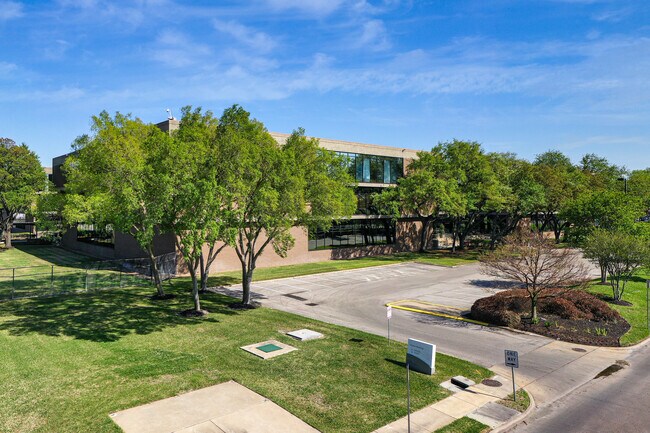 More details for 5959 Corporate Dr, Houston, TX - Office for Sale