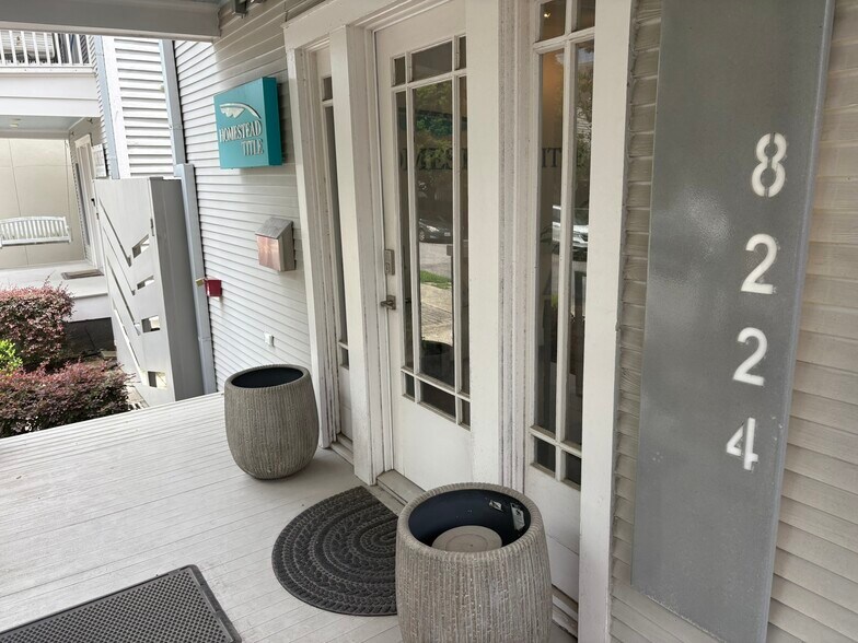 8224 Maple St, New Orleans, LA à louer - Photo du bâtiment - Image 2 de 3