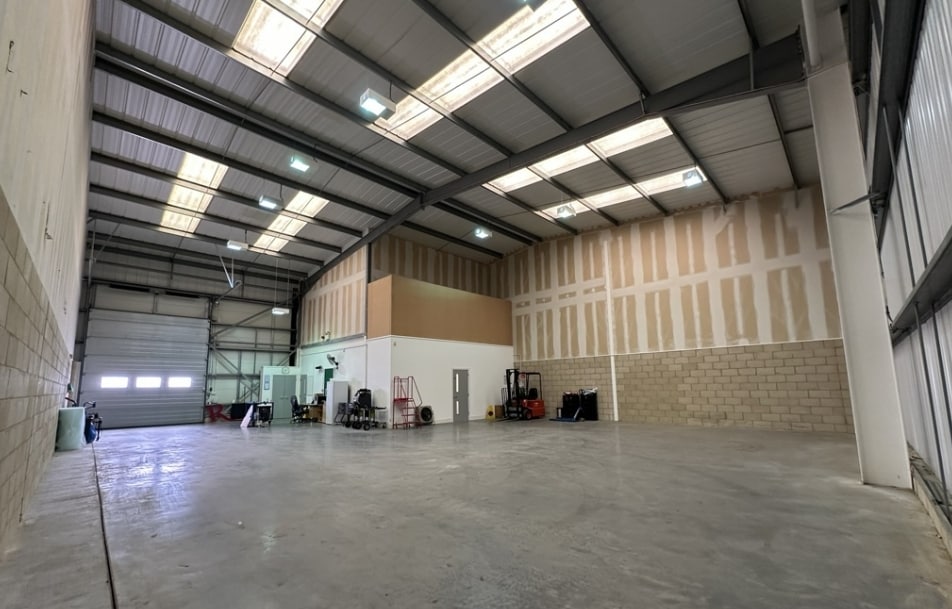 55 Brampton Rd, Eastbourne, ESX BN22 9AF - Unit 4 -  - Interior Photo - Image 2 of 9