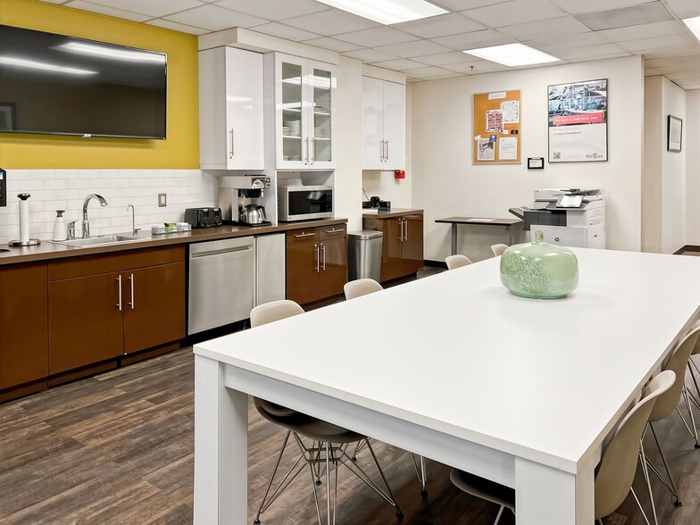 100 West Rd, Towson, MD à louer - Photo intérieure - Image 2 de 20