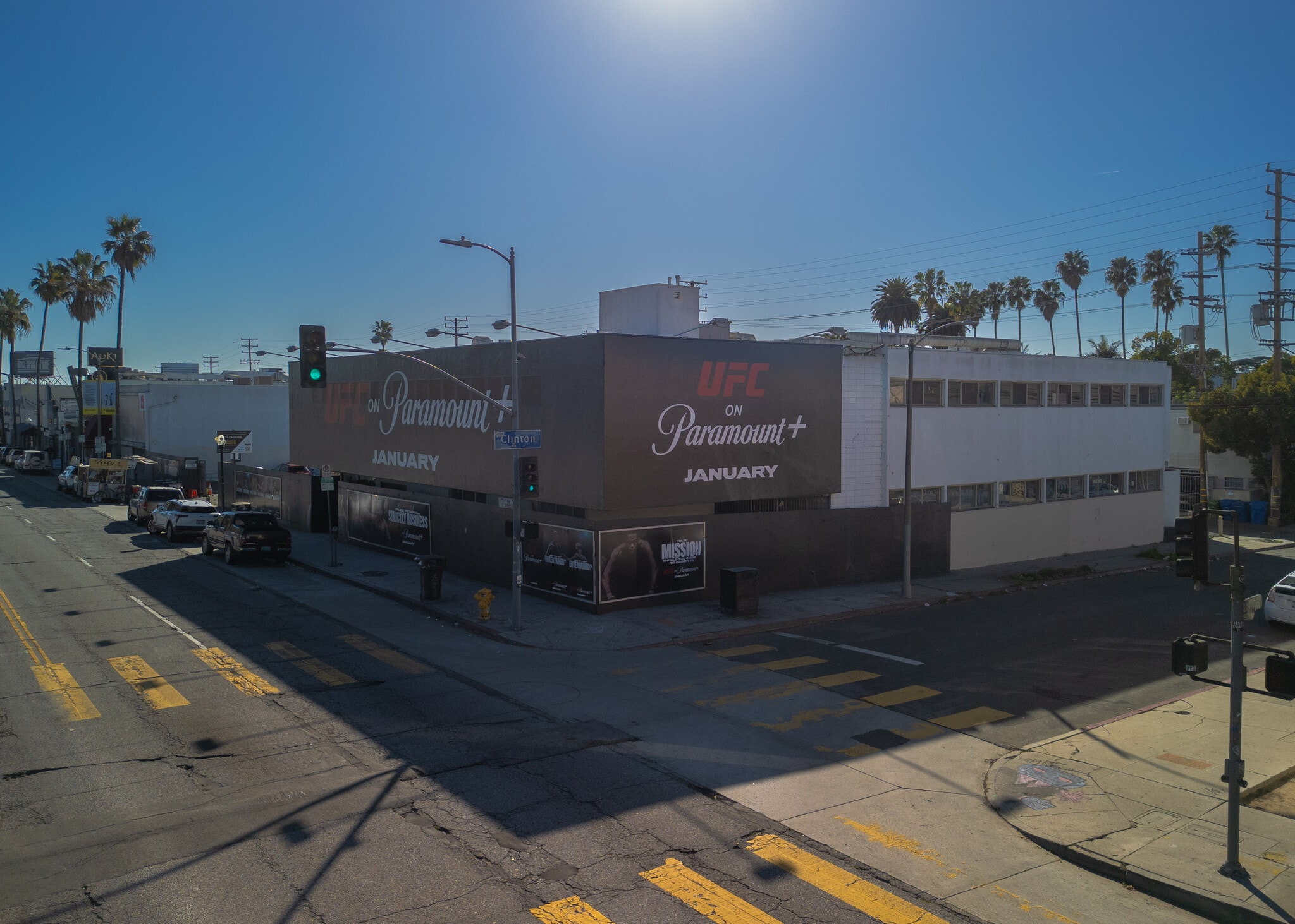 543 N Fairfax Ave, Los Angeles, CA for lease Primary Photo- Image 1 of 11