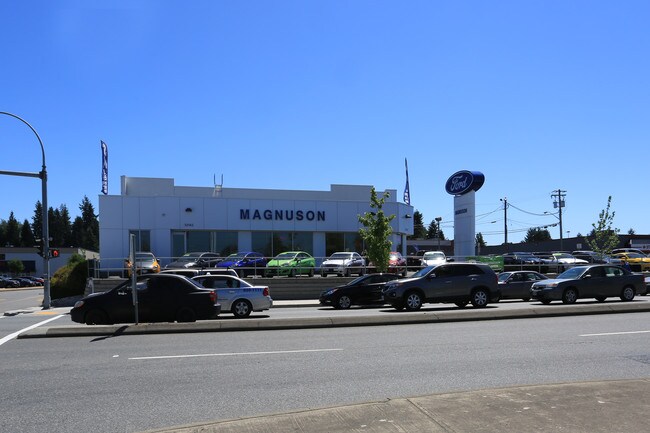 Plus de détails pour 32562 S Fraser Way, Abbotsford, BC - Commerce de détail à louer